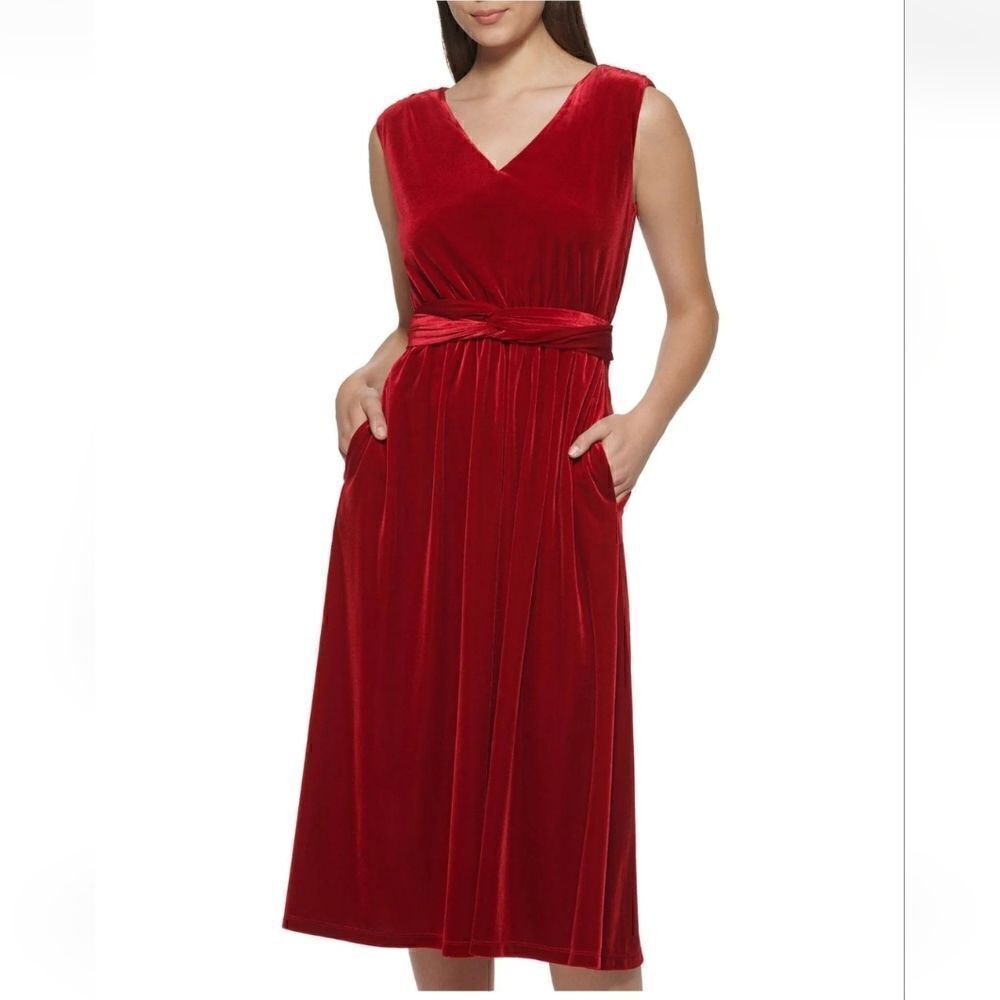 Kensie velvet sleeveless midi dress in Red